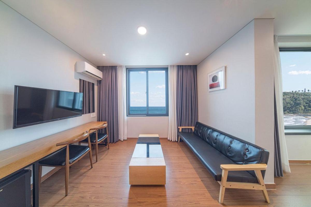 Two Y Hotel Yangyang Bagian luar foto