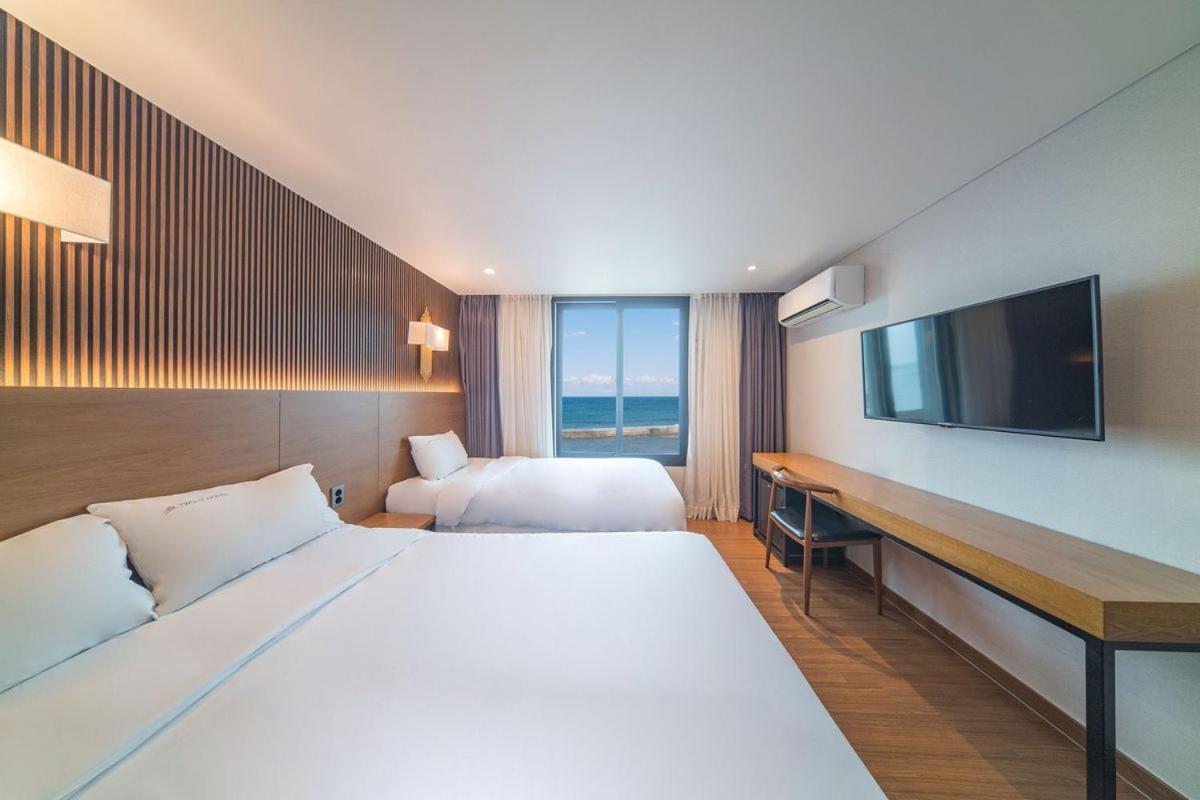 Two Y Hotel Yangyang Bagian luar foto