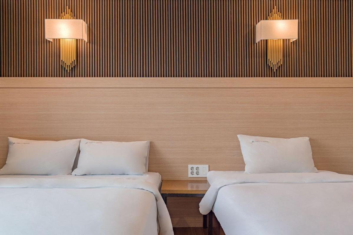 Two Y Hotel Yangyang Bagian luar foto