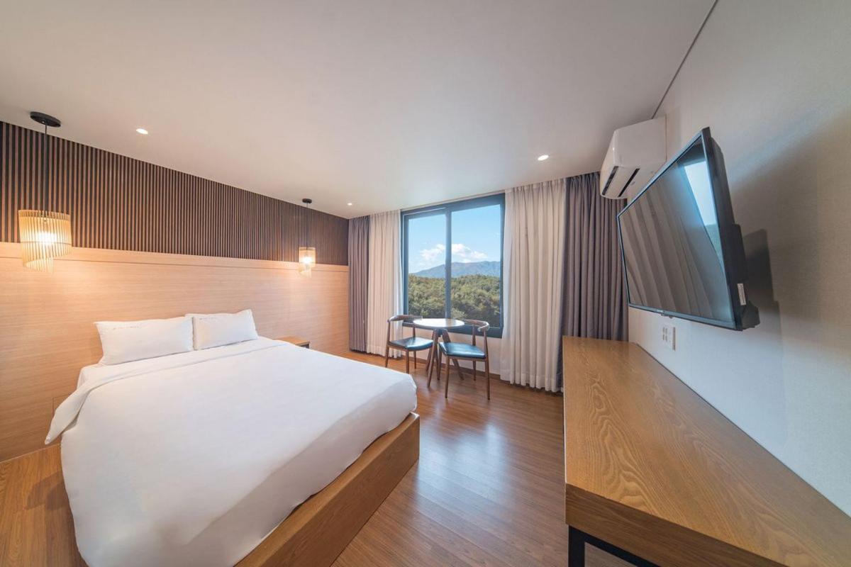 Two Y Hotel Yangyang Bagian luar foto