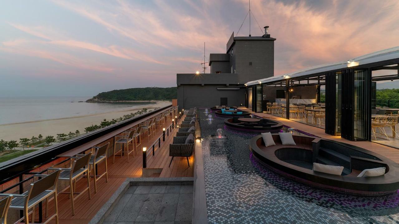 Two Y Hotel Yangyang Bagian luar foto