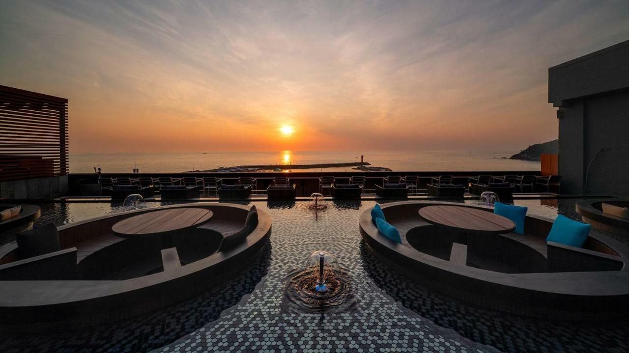 Two Y Hotel Yangyang Bagian luar foto